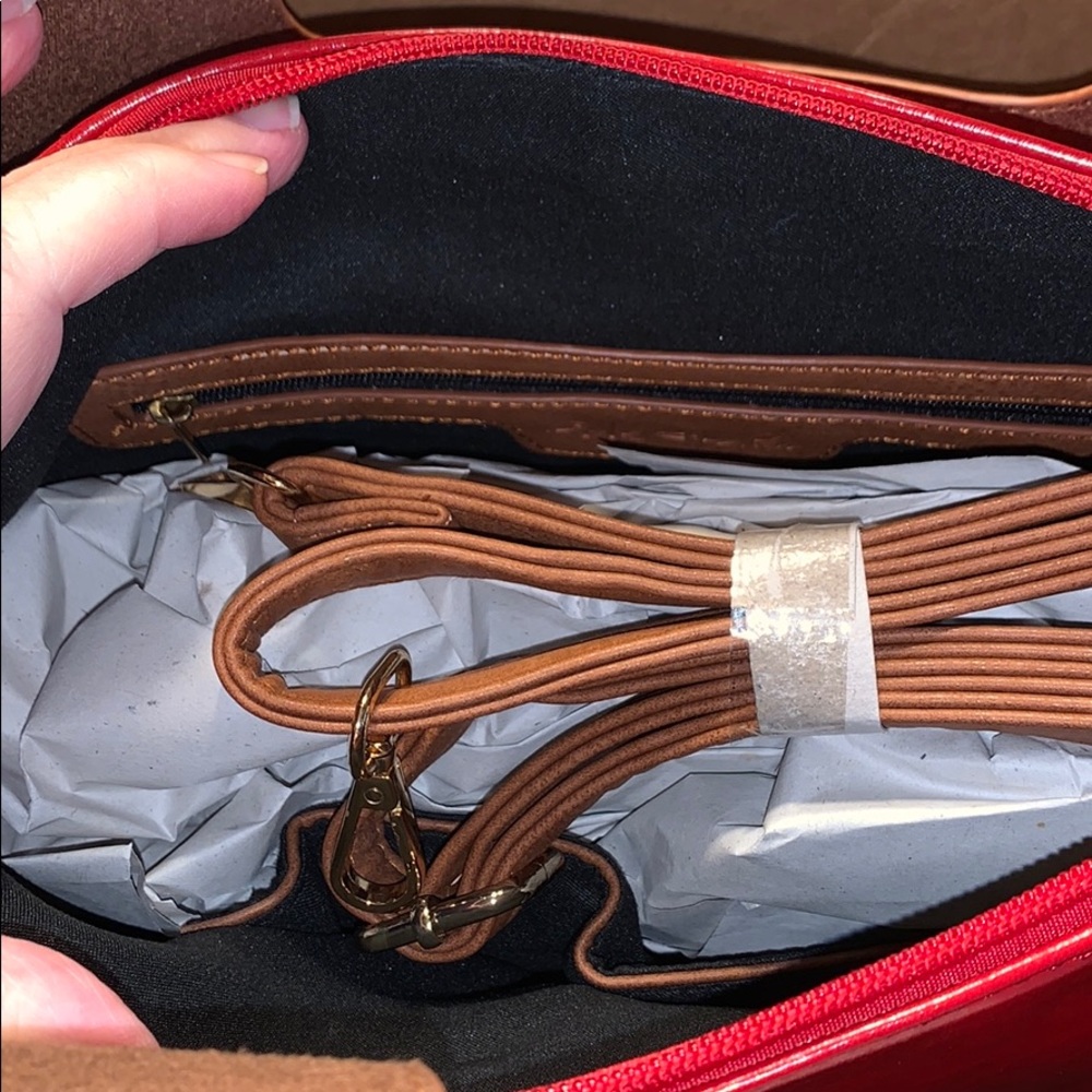 Pink Haley Detachable Bag With Pouch - Picture 3 of 8